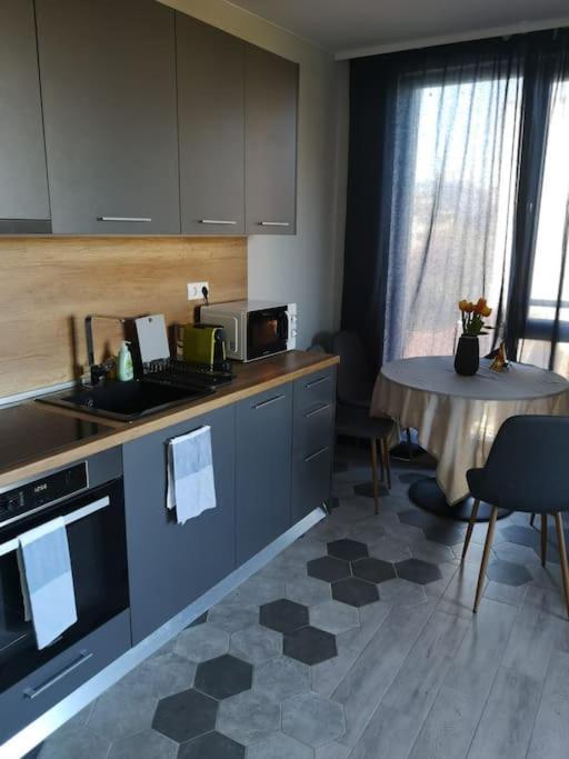 סופיה Apartment Opalchenska / Pirotska מראה חיצוני תמונה